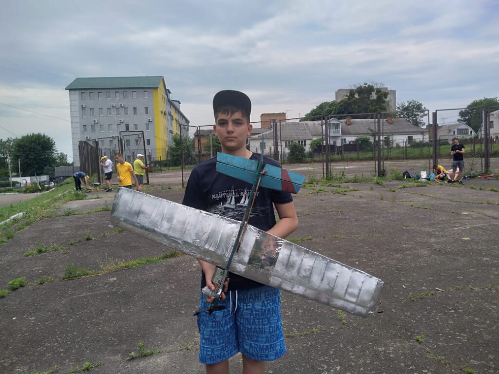 30 червня обласним Центром дитячої та юнацької творчості було проведено III етап Всеукраїнського відкритого заходу з авіамодельного спорту