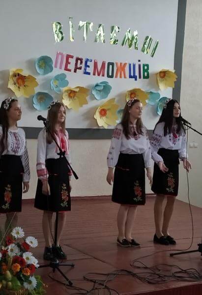 Нагородження переможців ІІ етапу – учасників ІІІ етапу Всеукраїнського конкурсу-захисту науково-дослідницьких робіт учнів-членів Малої академії наук України