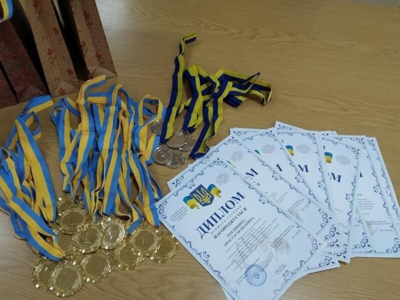 Нагородження переможців ІІ етапу Всеукраїнського конкурсу-захисту науково-дослідницьких робіт учнів-членів Житомирського територіального відділення МАН України